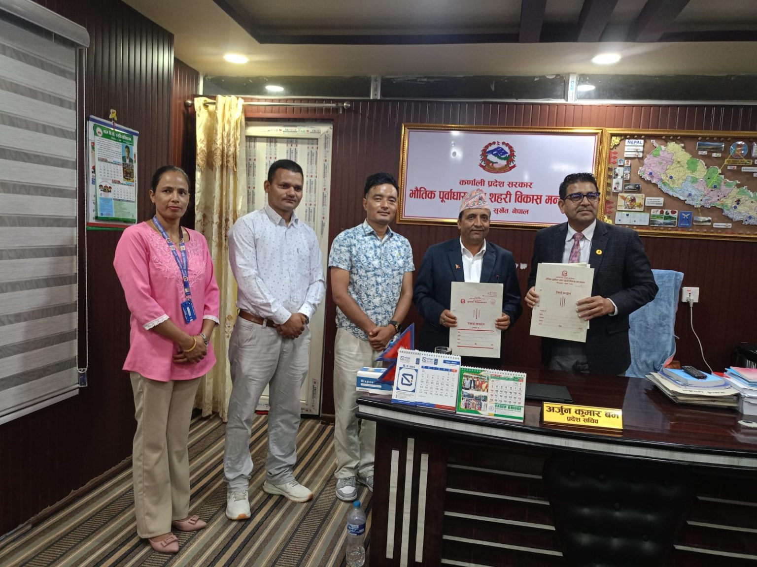 सुर्खेतमा लाइसेन्स घरदैलोमा ढुवानी गर्न सुरु